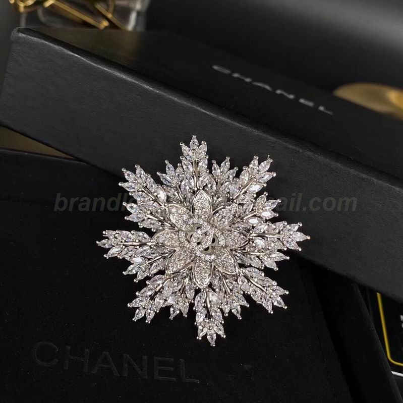 Chanel Brooch 192